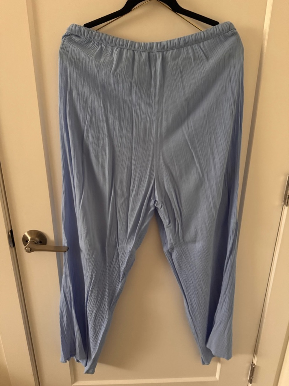 Simons Twik brand crinkled wide-leg pants in light blue size extra large - Picture 3 of 4